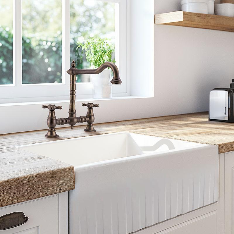 PB Nostalgische Brugkeukenkraan donker brons haakse uitloop met sterknoppen 1208954667