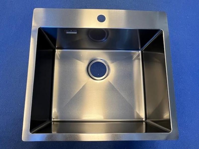 OUTLET  SCHADE bak Ausmann Weser RVS spoelbak antraciet kleur PVD Gun Metal 55x51 met kraangat onderbouw vlakbouw en opbouw