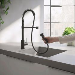 Quadri Redwick  keukenmengkraan zwart met half-flexibele uitloop en douche met 2 straalsoorten plus waterstop-functie 1208971410