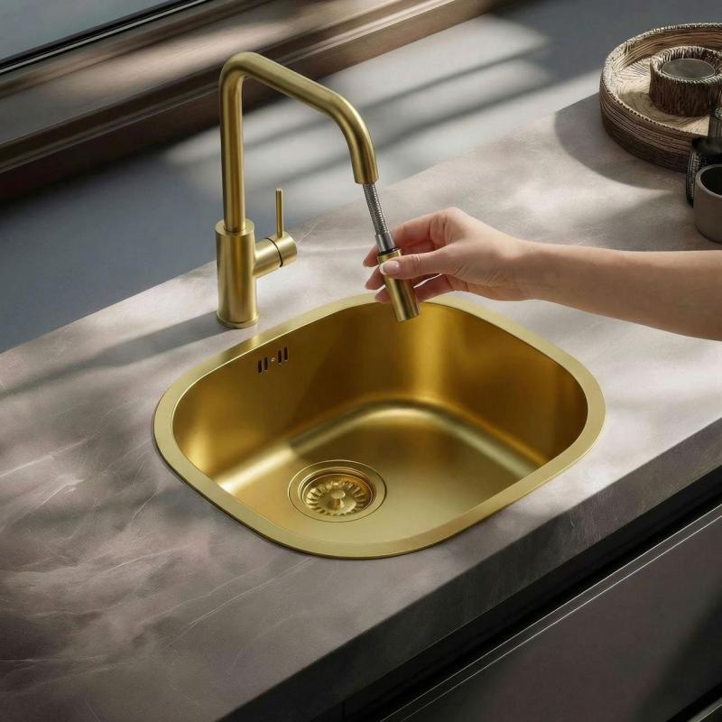 Pure.Sink Luxion Gouden keukenkraan square met uittrekbare uitloop PLXSQUA-60